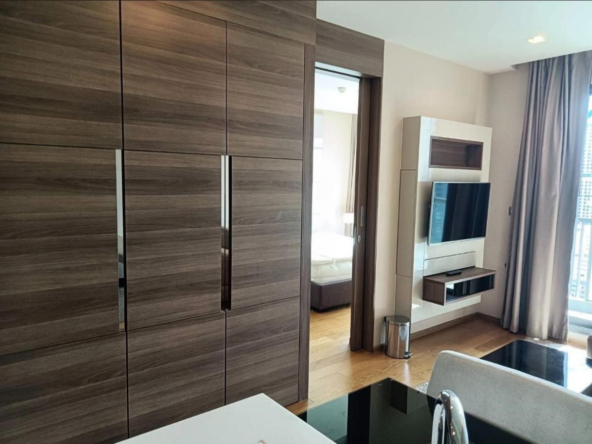 รูป 1 ห้องนอน | 1 ห้องน้ำ | BTS Saint Louis | 50 ตร.ม. | 37,000 บาท/เดือน | ชั้น 33 — The Address Sathorn กรุงเทพฯ - รูปที่ 2/10