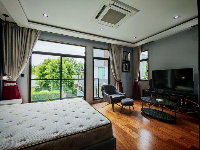 รูป บ้านเดี่ยว3 ชั้น หลังมุม ไม่มีบ้านตรงข้าม สุขุมวิท 101 - รูปที่ 9/27