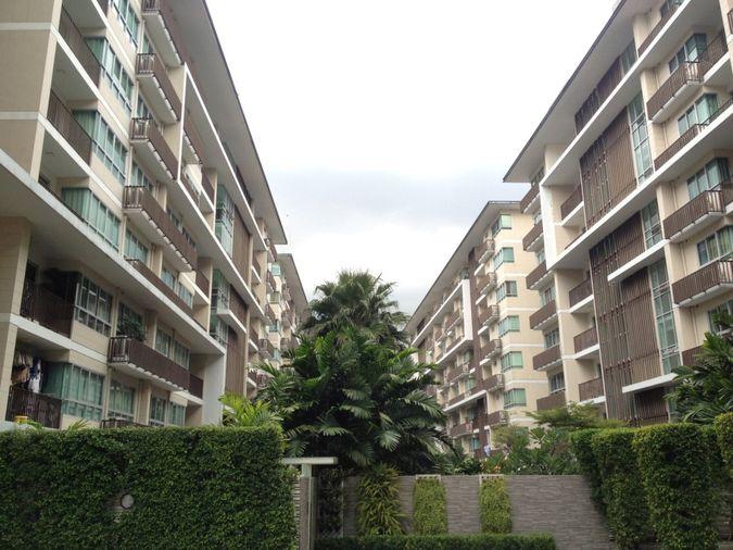 picture 1Bed | 1Bath | BTS Thong Lo | 37sqm | THB 20,000/mo | Fl.2 — The Clover Thonglor Bangkok - 1/10