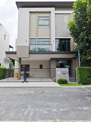 รูป บ้านเดี่ยว3 ชั้น หลังมุม ไม่มีบ้านตรงข้าม สุขุมวิท 101 - รูปที่ 1/27