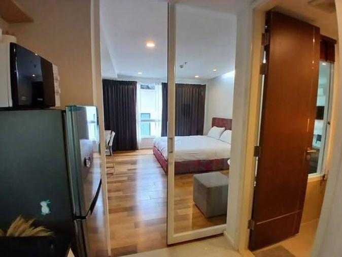 รูป สตูดิโอ | 1 ห้องน้ำ | BTS Nana | 28.18 ตร.ม. | 17,900 บาท/เดือน | ชั้น 8 — 15 Sukhumvit Residences กรุงเทพฯ - รูปที่ 4/5