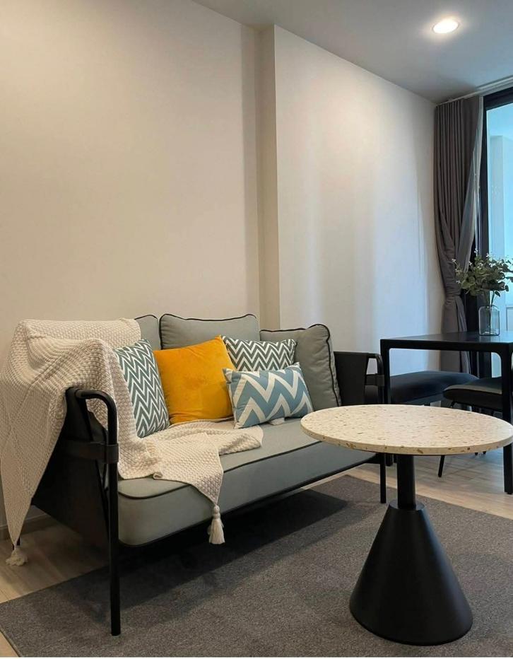 picture 1Bed | 1Bath | MRT Huai Khwang | 36sqm | THB 21,000/mo | Fl.9 — XT Huaikhwang Bangkok - 8/10