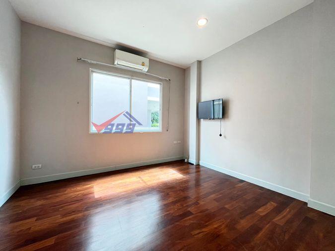 รูป ให้เช่าบ้าน Grand Bangkok Boulevard Rama 9-Srinakarin | 4 ห้องนอน 300 ตร.ม. - รูปที่ 9/39