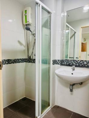 picture 1Bed | 1Bath | BTS Bearing | 34sqm | THB 13,500/mo | Fl.4 — Notting Hill Bangkok - 9/10