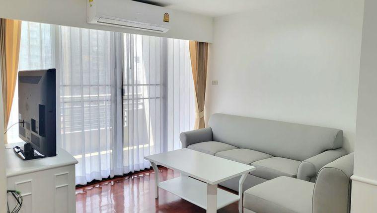 picture 2Bed | 1Bath | BTS Phrom Phong | 86sqm | THB 42,000/mo | Fl.18 — Acadamia Grand Tower Bangkok - 1/8
