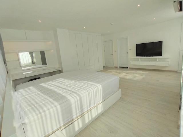 picture 2Bed | 2Bath | BTS Sala Daeng | 144sqm | THB 75,000/mo | Fl.11 — Silom Condominium Bangkok - 6/9