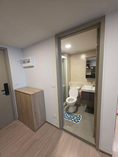 รูป 1 ห้องนอน | 1 ห้องน้ำ | BTS Phra Khanong | 34 ตร.ม. | 24,000 บาท/เดือน | ชั้น 32 — Aspire Sukhumvit-Rama 4 กรุงเทพฯ - รูปที่ 1/10