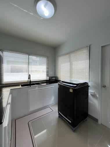 picture 🏡 Two-Storey Detached House for Rent - 23/24