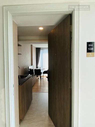 รูป 1 ห้องนอน | 1 ห้องน้ำ | MRT Phetchaburi | 27 ตร.ม. | 18,000 บาท/เดือน | ชั้น 8 — Lloyd Soonvijai - Thonglor กรุงเทพฯ - รูปที่ 1/5