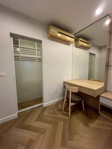 รูป 1 ห้องนอน | 1 ห้องน้ำ | BTS Krung Thon Buri | 46 ตร.ม. | 22,000 บาท/เดือน | ชั้น 21 — Q House Sathorn กรุงเทพฯ - รูปที่ 1/10