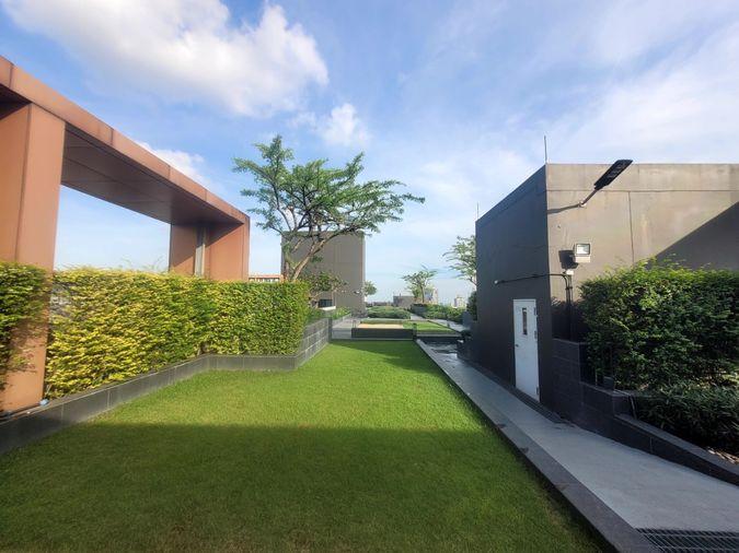 picture 1Bed | 1Bath | MRT Phra Ram 9 | 33sqm | THB 18,000/mo | Fl.17 — Life Asoke Bangkok - 2/10