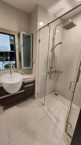 picture 1Bed | 1Bath | BTS Phra Khanong | 38sqm | THB 18,000/mo | Fl.27 — Sky Walk Residence Bangkok - 8/9