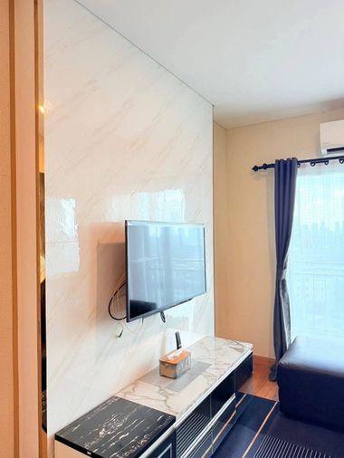 picture 1Bed | 1Bath | BTS Surasak | 29sqm | THB 14,000/mo | Fl.12 — Lumpini Place Ratchada-Sathu Bangkok - 1/10