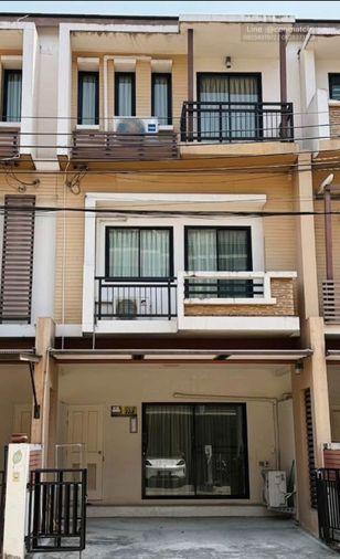 รูป 3 ห้องนอน | 3 ห้องน้ำ | BTS Si Kritha | 170 ตร.ม. | 28,000 บาท/เดือน | ชั้น 1 — Bliz Condominium Rama 9 - Hua Mak กรุงเทพฯ - รูปที่ 1/10