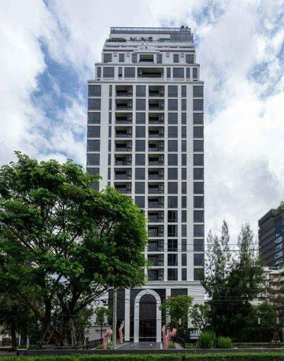 picture 2Bed | 1Bath | BTS Ratchadamri | 79sqm | THB 120,000/mo | Fl.8 — Muniq Langsuan Bangkok - 1/10