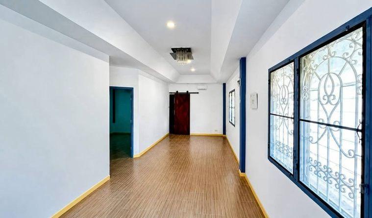 รูป  ขายบ้านหลังริม บางพระ–ศรีราชา สภาพดี พร้อมอยู่ ทำเลน่าอยู่ - รูปที่ 3/7