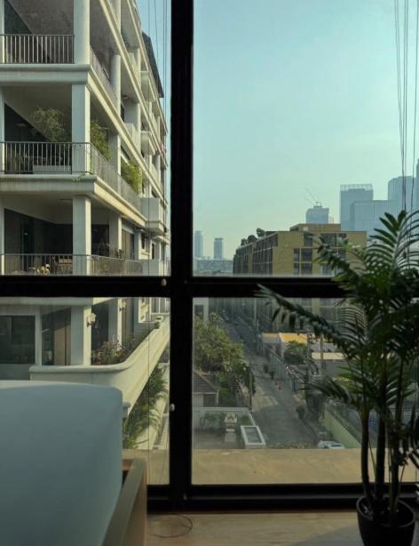 รูป 1 ห้องนอน | 1 ห้องน้ำ | BTS Phloen Chit | 26 ตร.ม. | 11,000 บาท/เดือน | ชั้น 3 — Socio Ruamrudee กรุงเทพฯ - รูปที่ 10/10