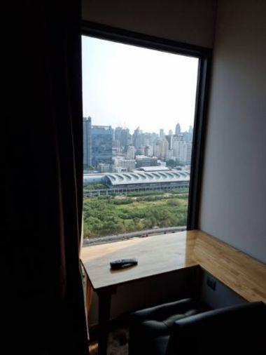 picture Studio | 0Bath | MRT Phetchaburi | 26sqm | THB 16,000/mo | Fl.36 — Life Asoke Rama 9 Bangkok - 3/5