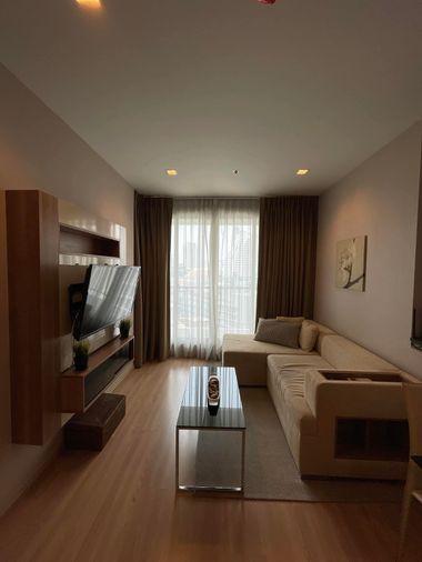 รูป 1 ห้องนอน | 1 ห้องน้ำ | BTS Saphan Taksin | 38 ตร.ม. | 24,000 บาท/เดือน | ชั้น 9 — Rhythm Sathorn กรุงเทพฯ - รูปที่ 1/3