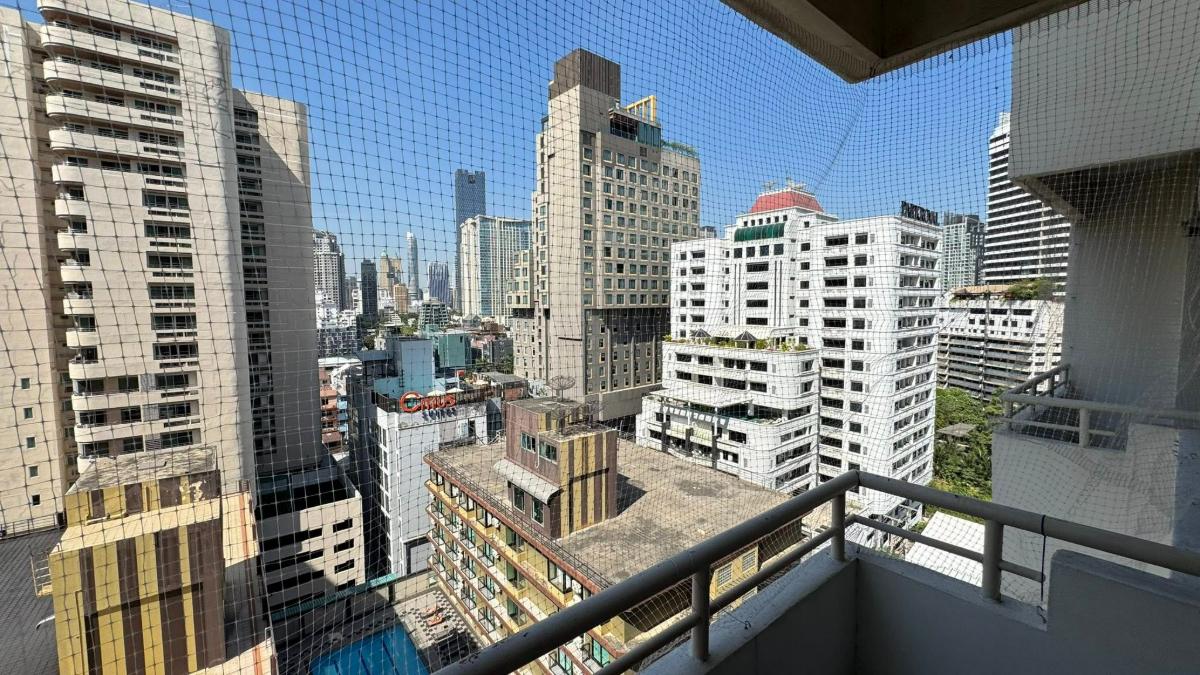 picture 1Bed | 1Bath | BTS Nana | 70sqm | THB 27,000/mo | Fl.15 — Saranjai Mansion Bangkok - 4/10