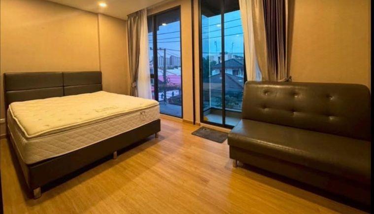 picture 1Bed | 1Bath | MRT Phetchaburi | 29sqm | THB 13,500/mo | Fl.3 — Lloyd Soonvijai - Thonglor Bangkok - 4/7
