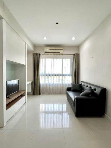 รูป 1 ห้องนอน | 1 ห้องน้ำ | BTS Krung Thon Buri | 45 ตร.ม. | 16,000 บาท/เดือน | ชั้น 7 — Q House Sathorn กรุงเทพฯ - รูปที่ 1/10