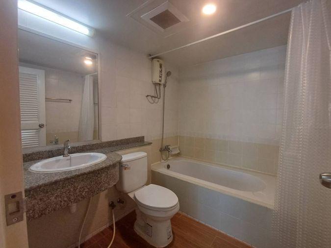 picture 1Bed | 2Bath | BTS Phloen Chit | 53sqm | THB 23,000/mo | Fl.7 — Navin Court Bangkok - 3/8