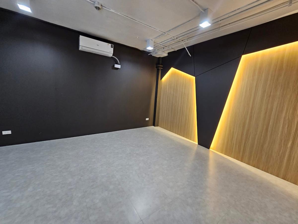 รูป 1 ห้องนอน | 0 ห้องน้ำ | BTS Chong Nonsi | 110 ตร.ม. | 120,000 บาท/เดือน | ชั้น 2 — Silom Connect กรุงเทพฯ - รูปที่ 5/9