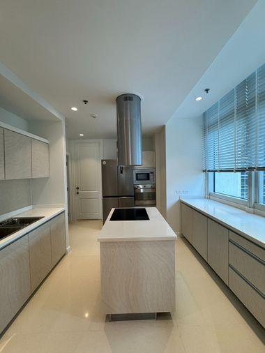 รูป 3 ห้องนอน | 3 ห้องน้ำ | BTS Phloen Chit | 189 ตร.ม. | 155,000 บาท/เดือน | ชั้น 12 — Athenee Residence กรุงเทพฯ - รูปที่ 10/10