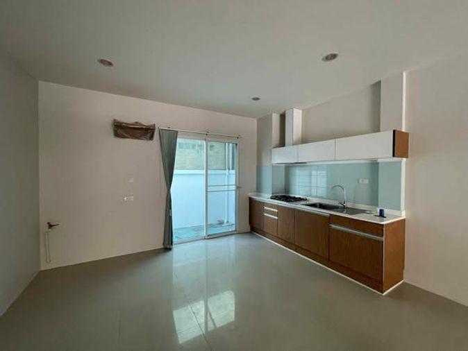 picture 3Bed | 2Bath | BTS On Nut | 90sqm | THB 15,000/mo | Fl.2 — The Exclusive Bangkok - 2/5