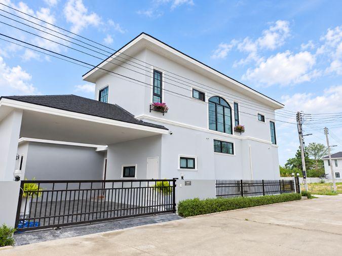 รูป 🏡✨ ขายพูลวิลล่าสร้างใหม่ 2 ชั้น พร้อมเฟอร์นิเจอร์ ทำเลสารภี เชียงใหม่ #CSRP101305 - รูปที่ 1/15