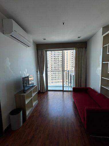 picture 1Bed | 1Bath | BTS Phra Khanong | 50sqm | THB 24,000/mo | Fl.16 — Sky Walk Residence Bangkok - 1/3
