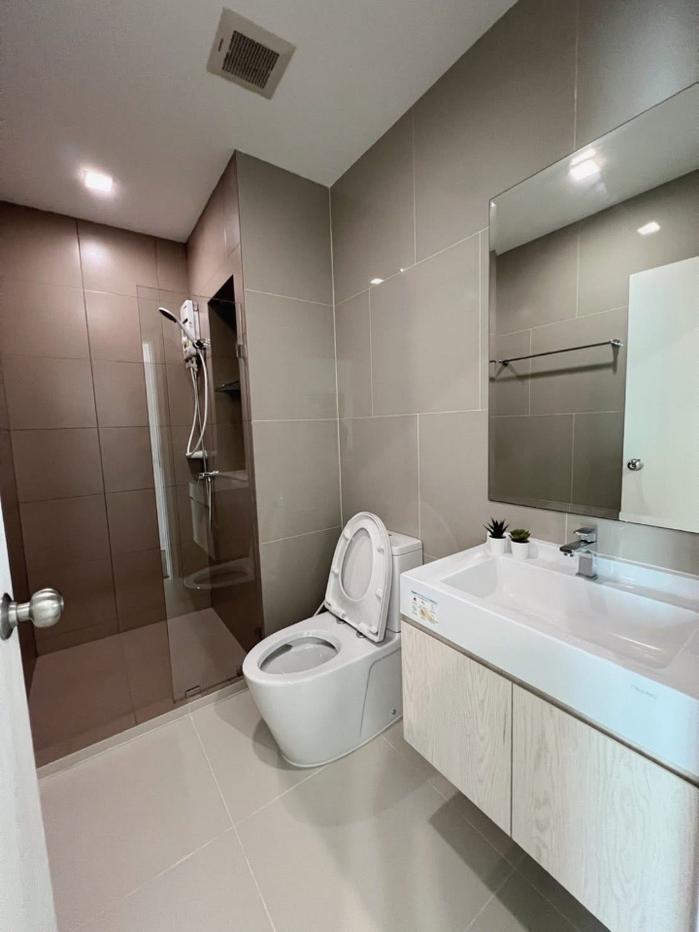 picture 1Bed | 1Bath | ARL Hua Mak | 28sqm | THB 14,000/mo | Fl.37 — Rich Park Bangkok - 2/9
