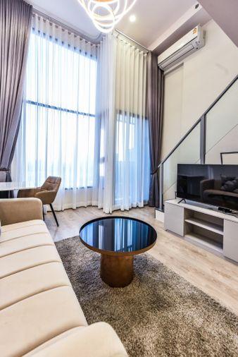 รูป ห้องว่าง** ✅ ✅ ให้เช่า - SOHO Bangkok Ratchada , Luxury Duplex 1 ห้องนอน พร้อมเข้าอยู่ ติดต่อไลน์ @bktasset โทร 095-325-8928 📌📌 - รูปที่ 7/16
