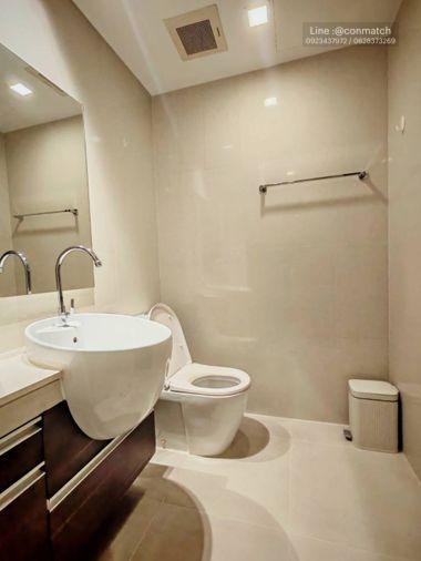 picture 1Bed | 1Bath | BTS Phra Khanong | 38sqm | THB 24,000/mo | Fl.29 — Sky Walk Residence Bangkok - 1/10