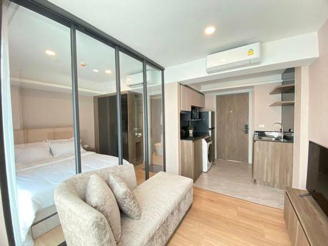 รูป 1 ห้องนอน | 1 ห้องน้ำ | MRT Phetchaburi | 27 ตร.ม. | 18,000 บาท/เดือน | ชั้น 8 — Lloyd Soonvijai - Thonglor กรุงเทพฯ - รูปที่ 4/5
