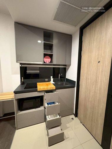 รูป 1 ห้องนอน | 1 ห้องน้ำ | BTS Thong Lo | 27 ตร.ม. | 17,000 บาท/เดือน | ชั้น 8 — Oka Haus Sukhumvit 36 กรุงเทพฯ - รูปที่ 9/10