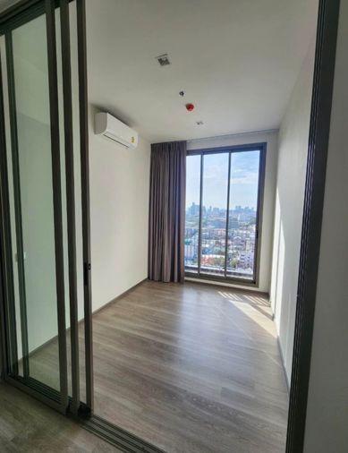 รูป 3 ห้องนอน | 2 ห้องน้ำ | BTS Saphan Taksin | 91 ตร.ม. | 90,000 บาท/เดือน | ชั้น 16 — Rhythm Charoenkrung Pavillion กรุงเทพฯ - รูปที่ 9/10