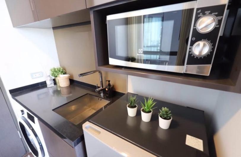 picture 1Bed | 1Bath | BTS Phrom Phong | 30sqm | THB 21,000/mo | Fl.33 — The Lumpini 24 Bangkok - 8/9