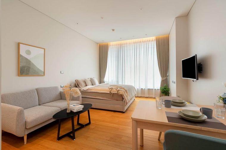 picture Studio | 1Bath | BTS Chit Lom | 33sqm | THB 42,000/mo | Fl.3 — Sindhorn Resident Bangkok - 4/5