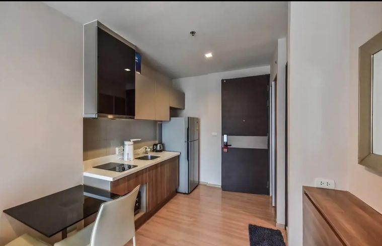 รูป 1 ห้องนอน | 1 ห้องน้ำ | BTS Saphan Taksin | 35 ตร.ม. | 21,000 บาท/เดือน | ชั้น 28 — Rhythm Sathorn กรุงเทพฯ - รูปที่ 2/6