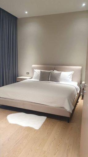 รูป 2 ห้องนอน | 2 ห้องน้ำ | BTS Saphan Taksin | 102 ตร.ม. | 100,000 บาท/เดือน | ชั้น 8 — Magnolias Waterfront Residence กรุงเทพฯ - รูปที่ 2/10
