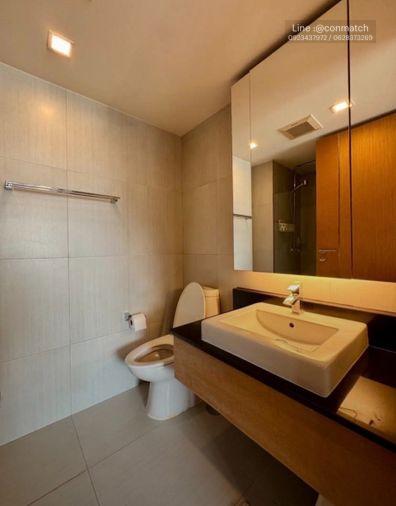 picture 1Bed | 1Bath | BTS Phloen Chit | 26sqm | THB 11,000/mo | Fl.3 — Socio Ruamrudee Bangkok - 8/10