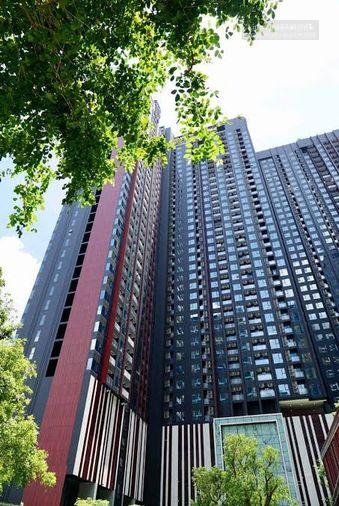 picture 1Bed | 1Bath | MRT Phra Ram 9 | 33sqm | THB 18,000/mo | Fl.17 — Life Asoke Bangkok - 3/10