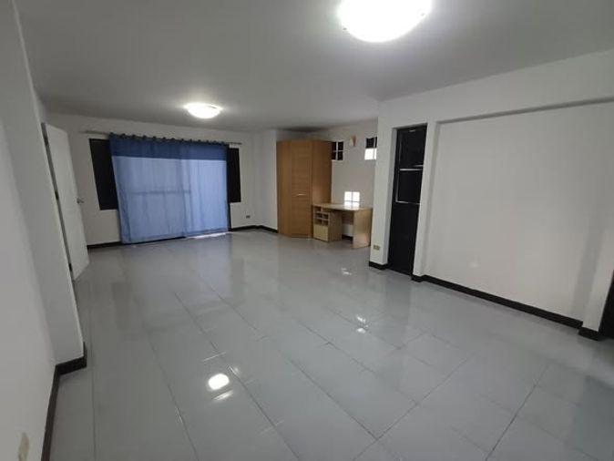 รูป 3 ห้องนอน | 4 ห้องน้ำ | BTS Udom Suk | 149 ตร.ม. | 22,000 บาท/เดือน | ชั้น 4 — Townhome กรุงเทพฯ - รูปที่ 3/5