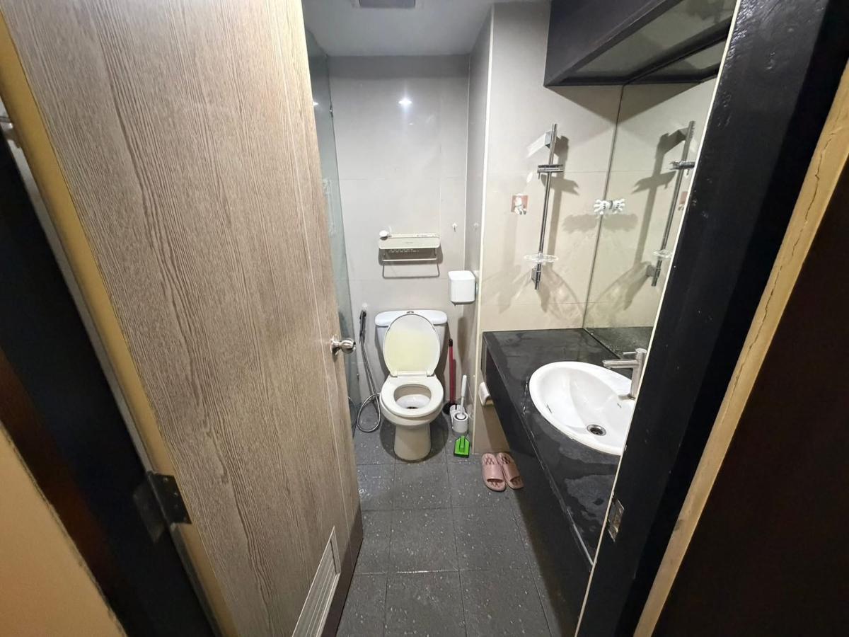 picture 1Bed | 1Bath | MRT Phahon Yothin | 66sqm | THB 13,000/mo | Fl.2 — Family Park Condominium Bangkok - 10/10
