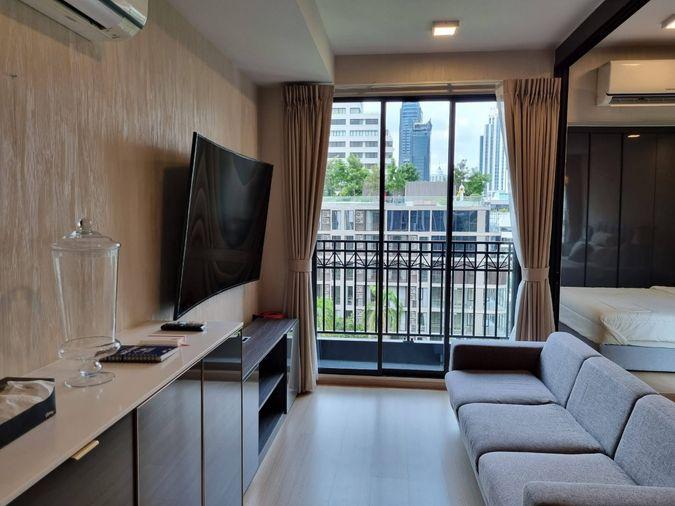 picture 1Bed | 1Bath | BTS Nana | 36sqm | THB 23,000/mo | Fl.8 — Venio Sukhumvit 10 Bangkok - 4/10