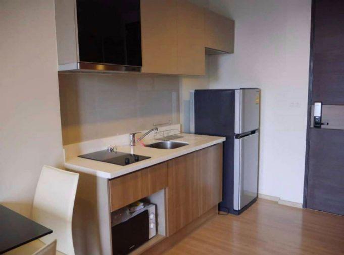 รูป 1 ห้องนอน | 1 ห้องน้ำ | BTS Saphan Taksin | 35 ตร.ม. | 20,000 บาท/เดือน | ชั้น 5 — Rhythm Sathorn กรุงเทพฯ - รูปที่ 8/10
