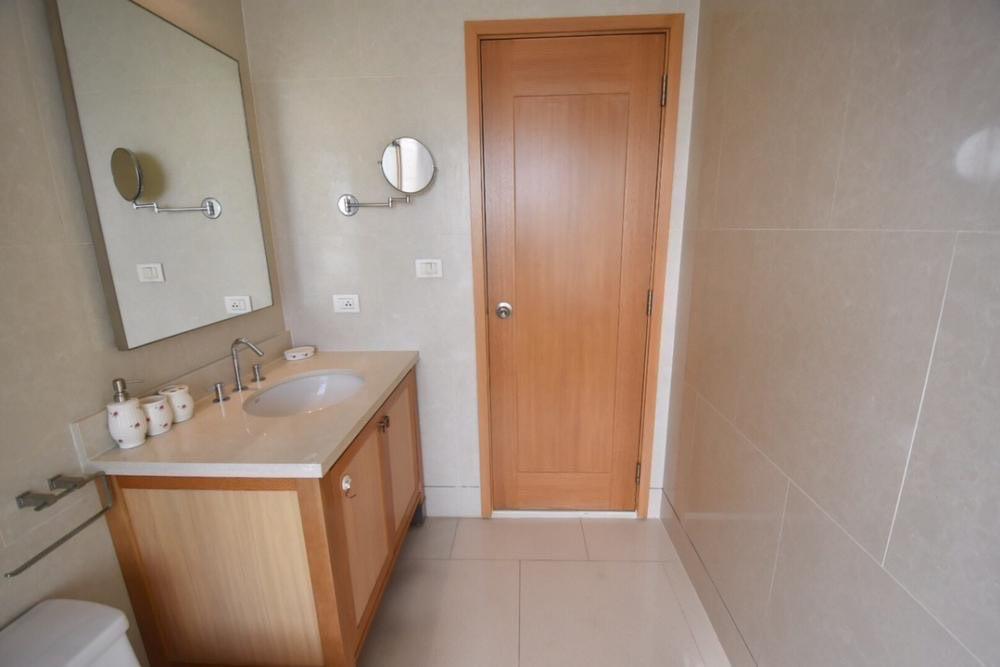 picture 1Bed | 1Bath | BTS Phrom Phong | 65sqm | THB 60,000/mo | Fl.31 — The Emporio Place Bangkok - 10/10
