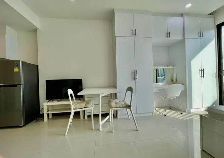 picture 1Bed | 1Bath | BTS Asok | 34sqm | THB 18,000/mo | Fl.21 — Supalai Premier Asoke Bangkok - 1/10